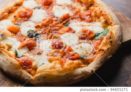 Pizza Margherita Pizza Margherita 94855271