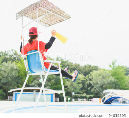 水池 員工 擴音器 94859805