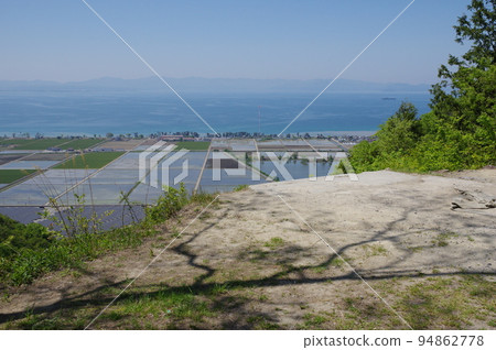從 Kojinyama 懸掛式滑翔機起飛場看琵琶湖 從 Kojinyama 懸掛式滑翔機起飛場看琵琶湖 94862778
