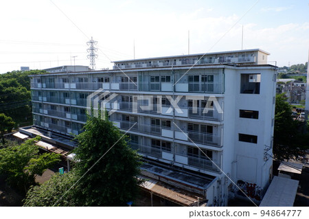 Showa housing complex awaiting demolition 94864777