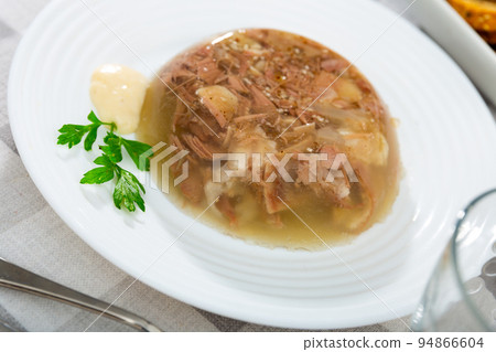 Bowl of homemade pork aspic, meat jelly 94866604