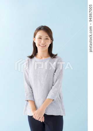 30多歲女人的肖像 94867005