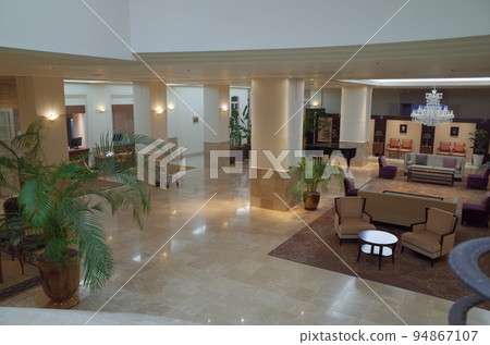 Hotel Lobby Lounge_Luke Plaza Hotel 94867107