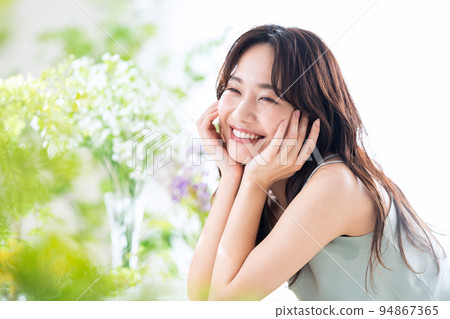 Female beauty beauty make-up skin care Female beauty beauty make-up skin care 94867365