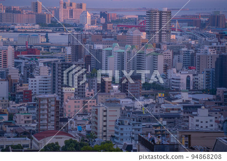 從新神戶周圍看到的城市景觀 94868208