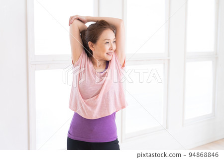 Senior female fitness image 94868846