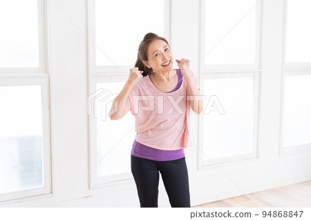 Senior female fitness image 94868847