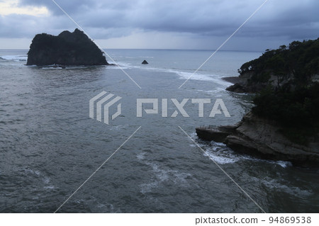 西伊豆的驚濤駭浪 西伊豆的驚濤駭浪 94869538