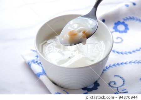 Clam chowder packed with shellfish flavor 94870944