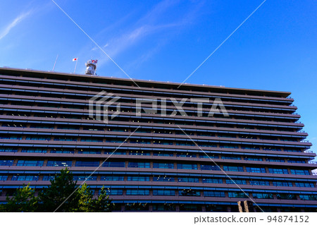 Beautiful sky and building scenery at dusk "Prefectural office scenery" Kumamoto prefectural office 94874152