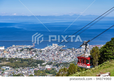 A bird's-eye view of the scenery from Tenguyama Observation Deck, Otaru City, Hokkaido 94874960
