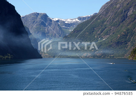 挪威納柔依峽灣的荒野景觀 挪威納柔依峽灣的荒野景觀 94876585