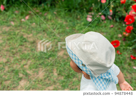 child, kid, younger 94878448