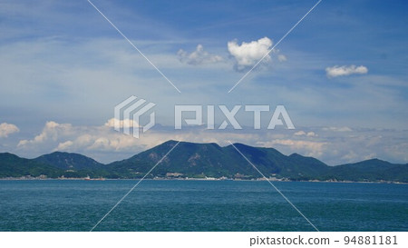 從武井觀音岬看到的小豆島天使之路[香川縣高松市安治町]] 94881181