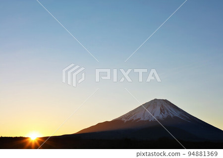 新年快樂富士山和日出 新年快樂富士山和日出 94881369