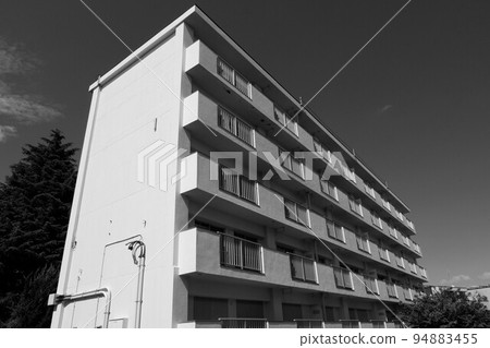 Showa housing complex awaiting demolition 94883455