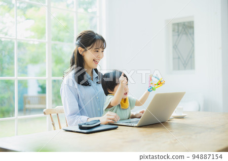 Telework Living room Personal computer Telework Living room Personal computer 94887154