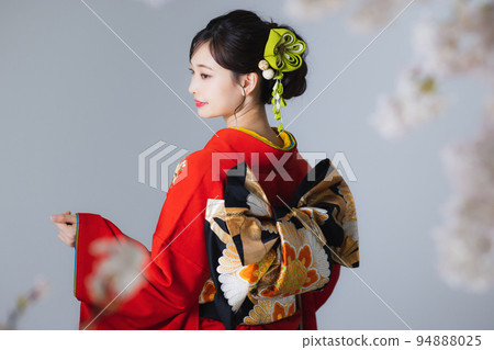 朱紅色和服頭飾帶旋鈕工作 94888025