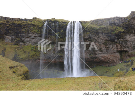 [Iceland] Seljalandsfoss 94890478