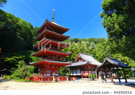 [廣島縣]晴朗天氣下的妙院五層寶塔和大殿 94890858