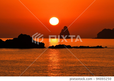 五島灘、角木灘和大角灘的夜景 五島灘、角木灘和大角灘的夜景 94893250