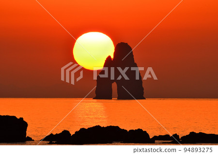 五島灘、角木灘和大角灘的夜景 五島灘、角木灘和大角灘的夜景 94893275