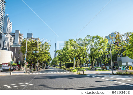 《愛知縣》名古屋市景 綠樹成蔭的久屋大通公園和名古屋電視塔 94893408