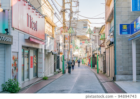 [神奈川縣]杉田站商店街 94894743