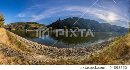View of Sankt Goarshausen on the Rhine and Katz Castle in the morning light 94898260