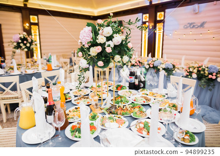 Decorations for the wedding ceremony. Beautiful flowers 94899235