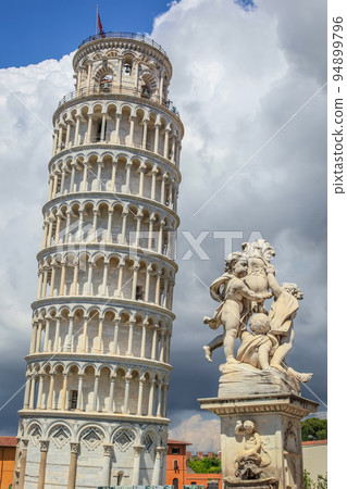 Leaning Tower of Pisa at dramatic sky, Tuscany, Italy Leaning Tower of Pisa at dramatic sky, Tuscany, Italy 94899796
