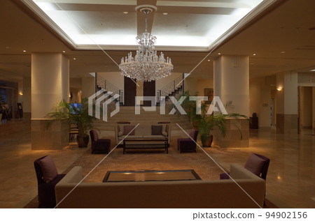 Hotel Lobby Lounge_Luke Plaza Hotel 94902156