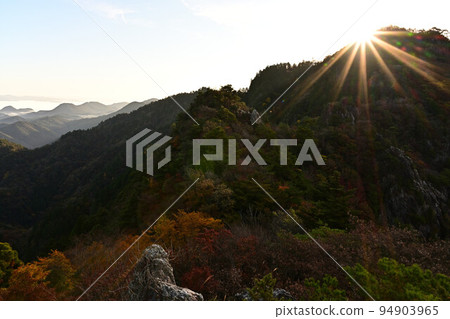 塔基山秋葉 塔基山秋葉 94903965