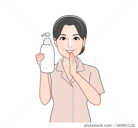 housewife with shampoo 94905128