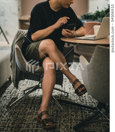 Coworking space users Coworking space users 94906910