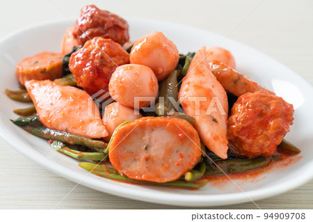 Stir Fried Fish Balls with Yentafo Sauce Stir Fried Fish Balls with Yentafo Sauce 94909708