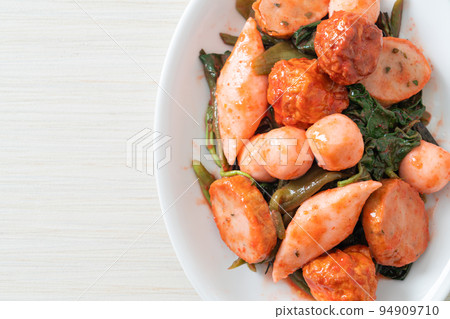 Stir Fried Fish Balls with Yentafo Sauce Stir Fried Fish Balls with Yentafo Sauce 94909710