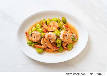 Stir-Fried Twisted Cluster Bean with Shrimp 94909873