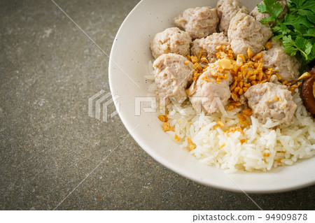 Dried Rice Porridge with Boiled Pork Bowl Dried Rice Porridge with Boiled Pork Bowl 94909878
