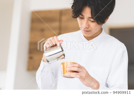 Cafe Staff Cafe Staff 94909911