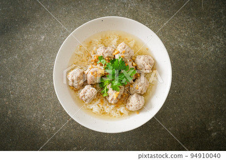 Boiled Rice with Pork Bowl Boiled Rice with Pork Bowl 94910040
