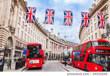 Regent Street, London *partially soft focus 94910840