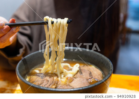 Taiwanese beef noodle soup in restaurant 94910928