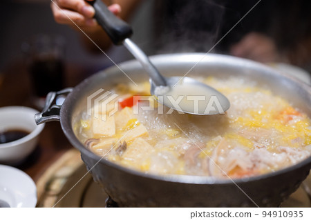 Hot sauerkraut white meat pot, chinese cuisine 94910935