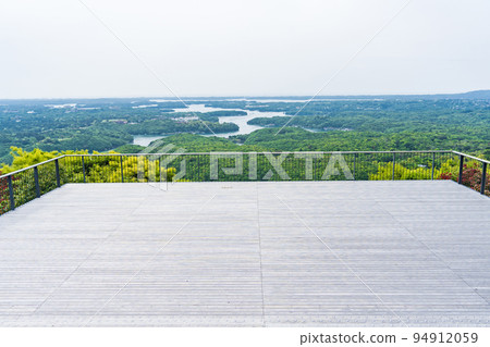 伊勢志摩，橫山天文台的木製甲板 94912059