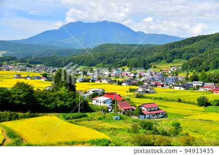 Looking towards Mt. Iizuna (Mt. Iizuna)/Mt. Looking towards Mt. Iizuna (Mt. Iizuna)/Mt. 94913435