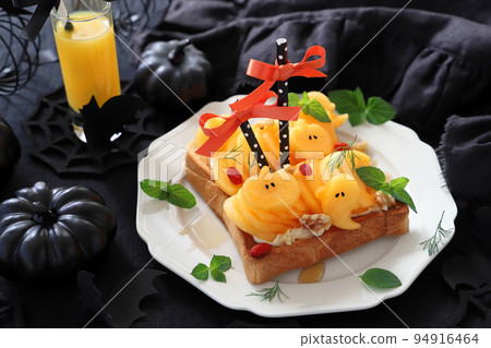 Halloween Persimmon Open Sandwich Persimmon Open Sandwich 94916464