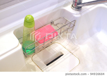 Sink of kitchen 94916684