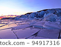 uninhabited glacier in iceland 94917316