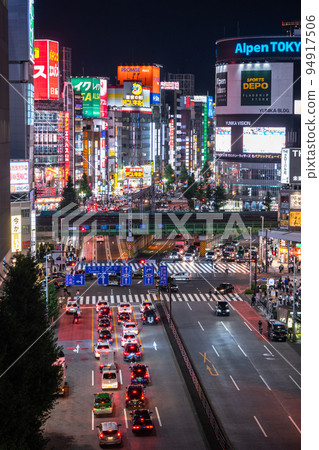《東京》夜新宿歌舞伎町/娛樂區 94917506